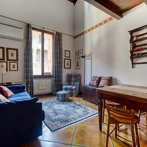 https://piazza-maggiore-duplex-apartment-by-wonderful-italy.emilia-romagnahotels.net